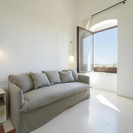 Emera Wine By Raro Couette-café Lizzano (Apulia)
